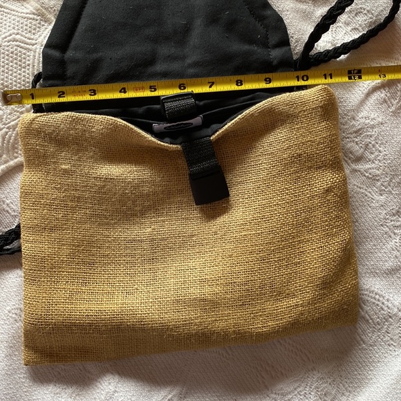 NWOT Clutch Crossbody 46” Braided Strap Burlap and Black Denim Bag Turtle Button - Picture 13 of 16